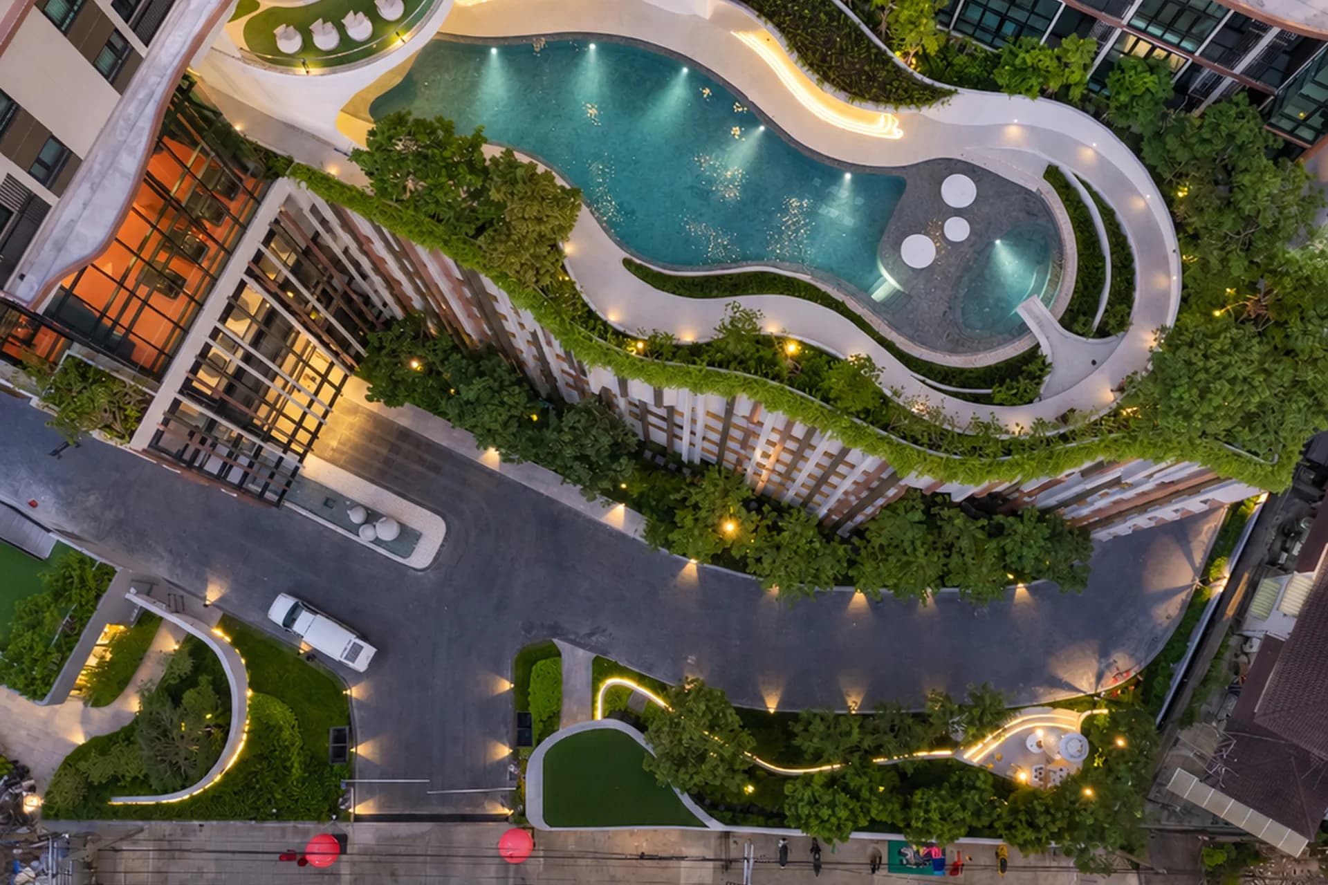 Altitude Unicorn Sathorn-Thapra