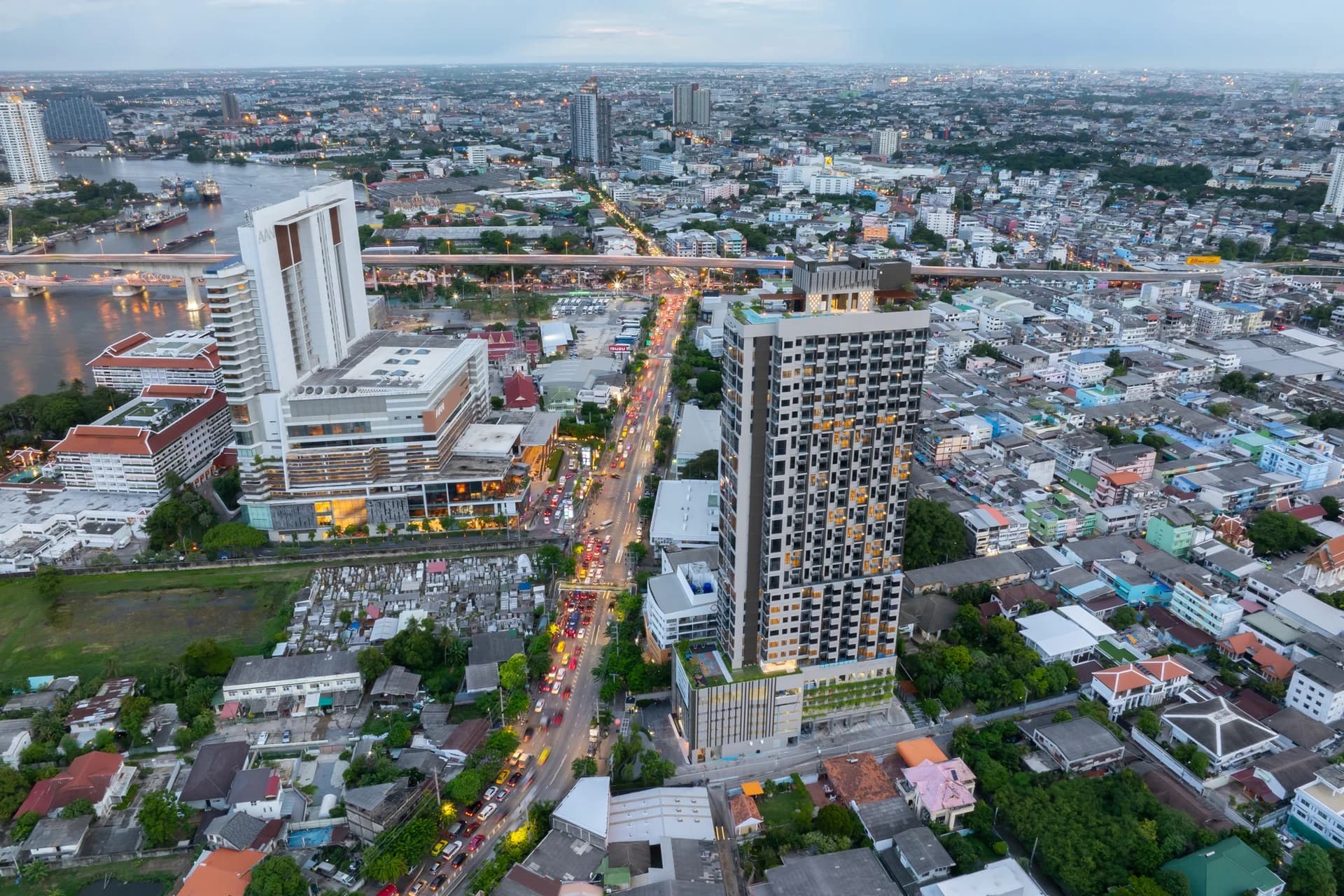 Na Reva Charoennakhon