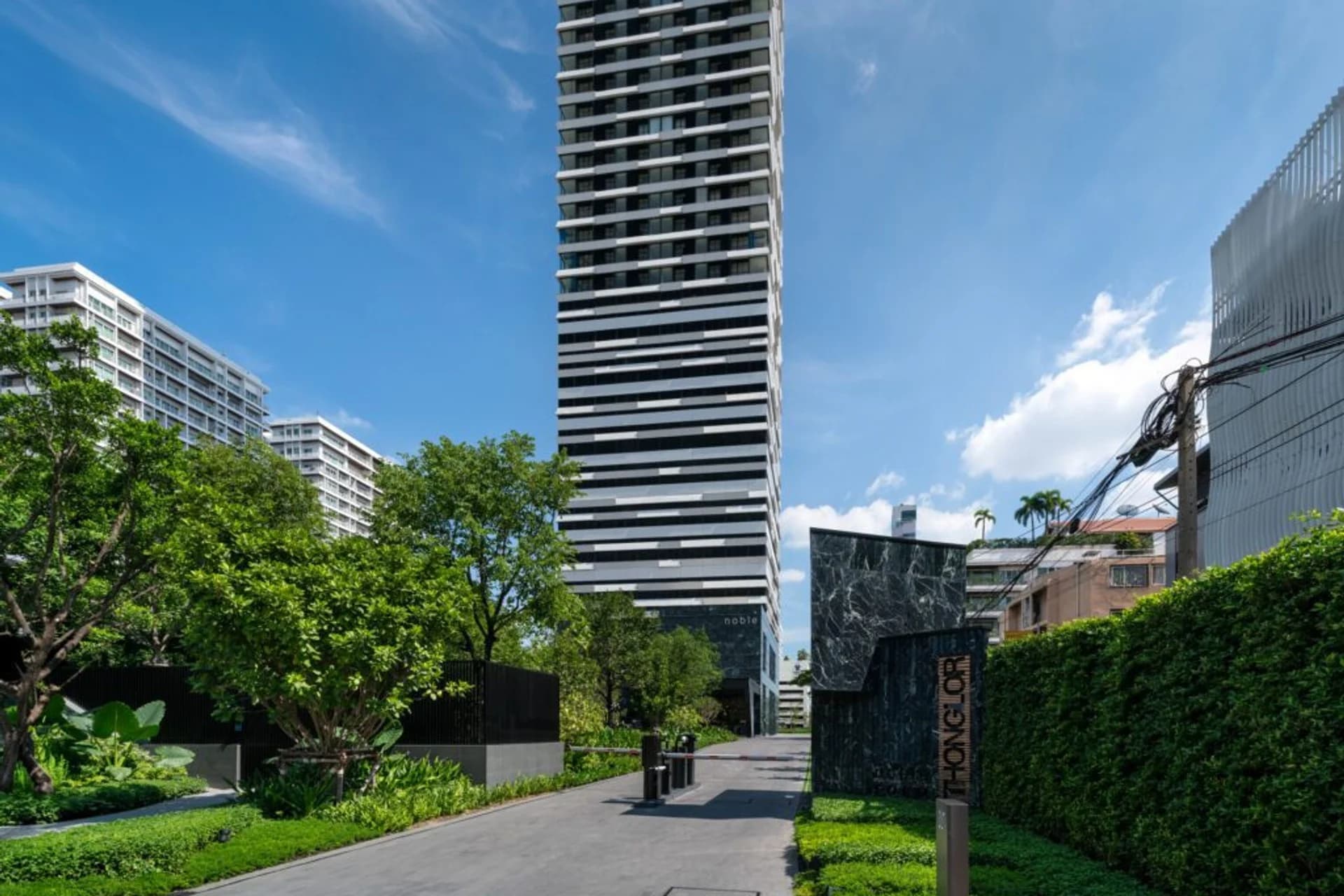 Noble Form Thonglor